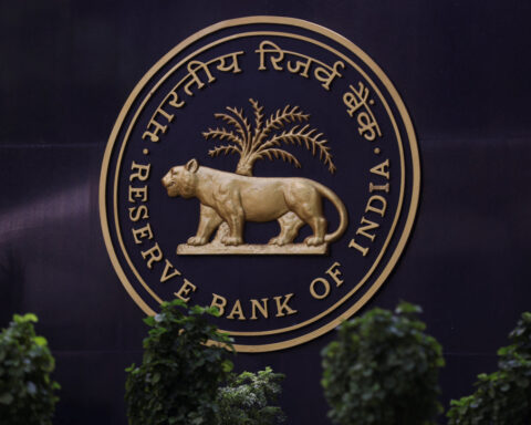 India central bank holds rates as Mideast crisis fans growth, inflation risks