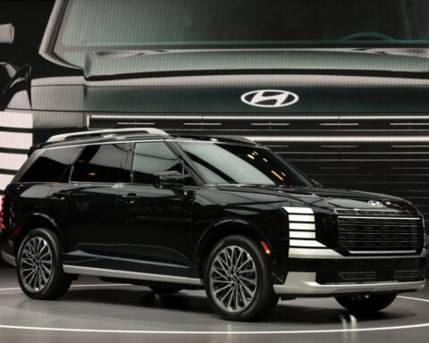 Hyundai resuming new Palisade SUV sales after finalizing fix