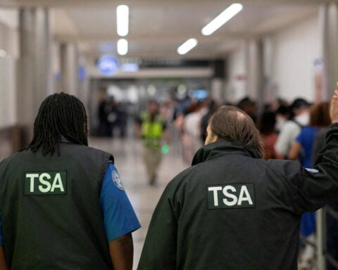 Trump proposes to cut 9,400 TSA workers, $1.5 billion from budget