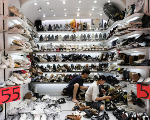 China's Q1 economic rebound faces rough seas as Iran war jolts global outlook