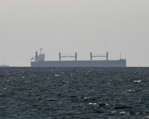 Oil rises in choppy trade; US, Iran rhetoric heats up