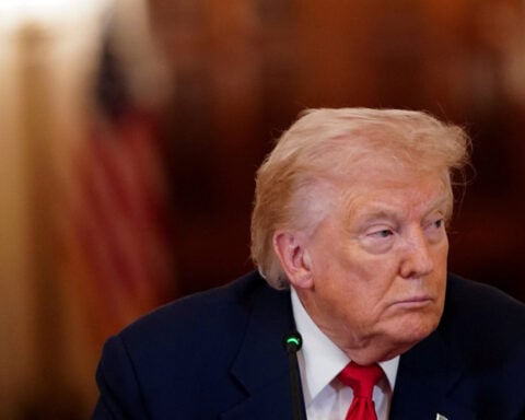 Trump issues executive order to bolster college sports rules