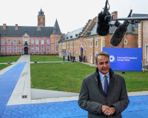 Greek PM reshuffles cabinet as EU aid farm fraud probe widens