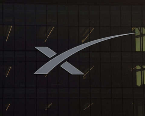 SpaceX targets more than $2 trillion valuation in IPO, Bloomberg News reports