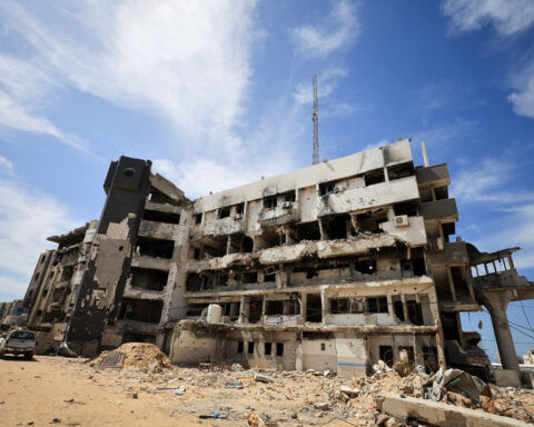 Hamas wants guarantees of Israeli troop withdrawal before disarmament talks, sources say