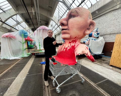 Russian court convicts German sculptor in absentia for depicting Putin and patriarch in sex act