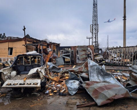 Pakistan, Afghanistan hold talks in China to end months of conflict