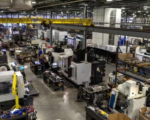 US manufacturing output dips in March