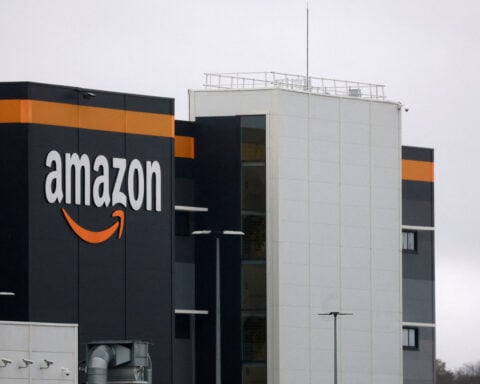 Amazon eyes $9 billion Globalstar deal to rival SpaceX's Starlink, FT reports