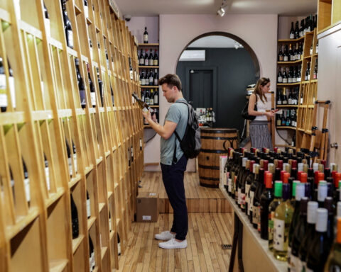 A New York vintner raids U.S. wine cellars to skirt Trump's tariffs