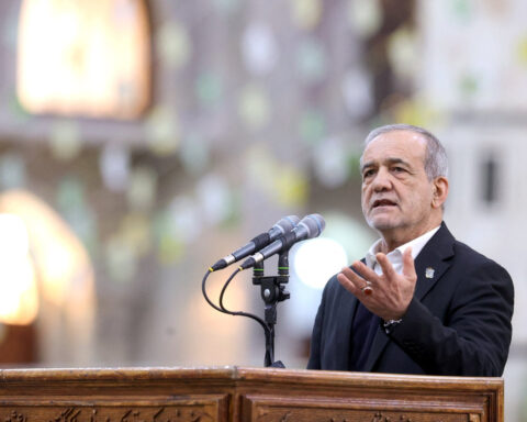 Iranian president says in letter that Iran harbors no enmity towards ordinary Americans