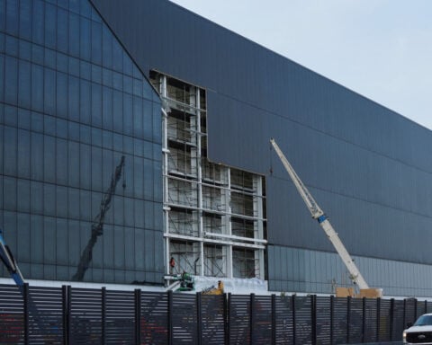 SpaceX will host analyst day on April 21, source says