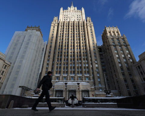 Russia warns citizens not to travel to states that have extradition treaties with US