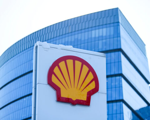 Shell in advanced talks with Venezuela for more gas areas, sources say