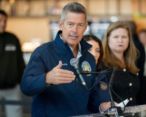 New York loses nearly $74 million for not revoking 33,000 illegal licenses for immigrant truckers