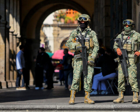 Soccer-Amnesty warns of 'huge' human rights risks at 2026 World Cup