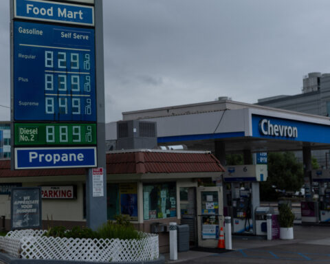 US pump prices hit $4 a gallon as Iran war wreaks havoc on global energy supply