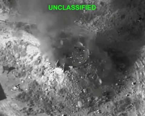 US says Iran war at decisive moment, Tehran threatens US businesses in region