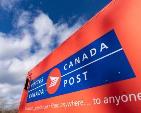Canada Post taking steps to stop home mail delivery