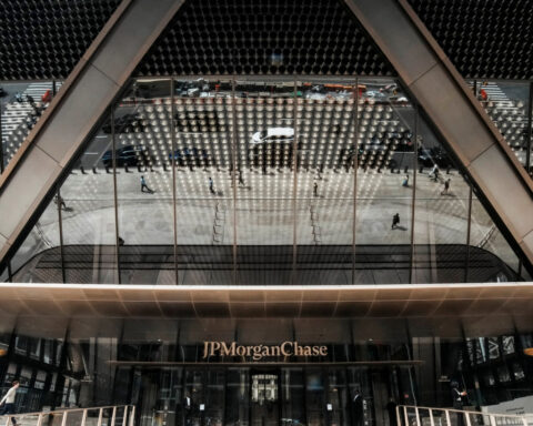 Wall Street banks trade derivatives to bet on private credit stress, FT reports