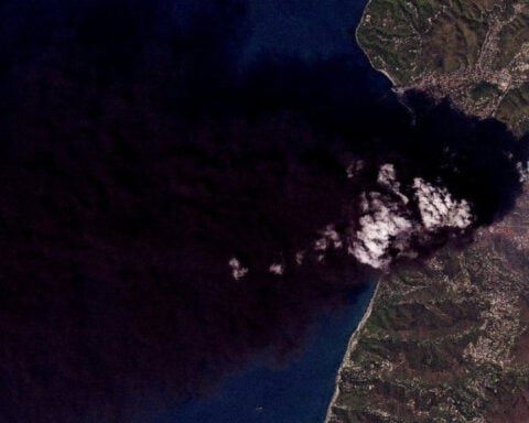 Russia still tackling a blaze at Tuapse port