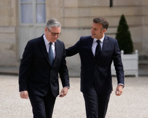 Macron and Starmer hold international summit on reopening the Strait of Hormuz