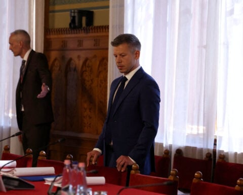 Hungary election winner Magyar hopes to take oath of office on May 9 or 10