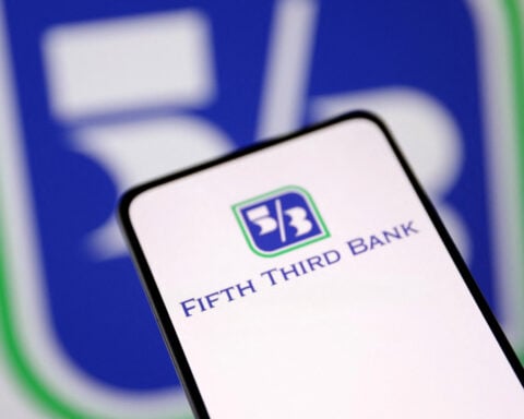 Fifth Third quarterly adjusted profit rises on interest income strength