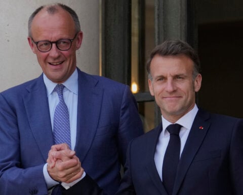 Macron and Starmer welcome Strait of Hormuz opening but say it must be permanent
