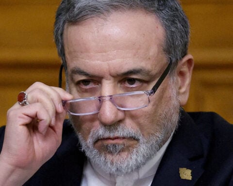 Shipping firms seek clarifications before crossing Hormuz