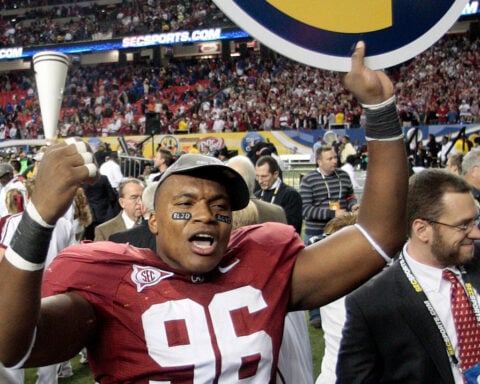 Prosecutors say makeup, wigs helped former Alabama tackle impersonate NFL players in $20M fraud