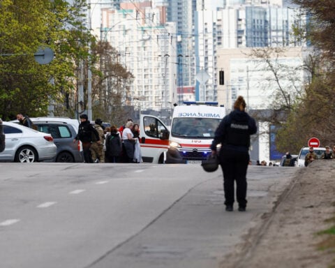 Six die in Kyiv shooting, hostage situation; police kill suspect