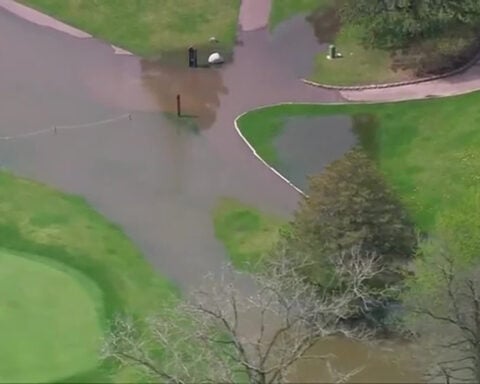 People living along Des Plaines River prepare for flooding with more rain in the forecast
