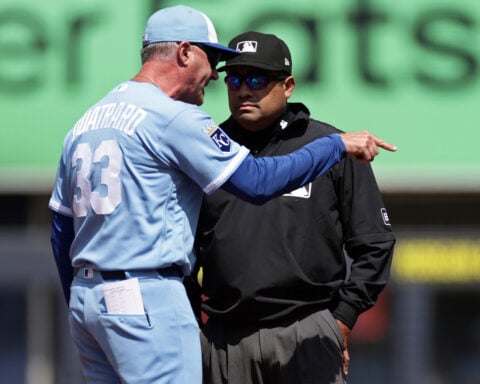 Royals manager Matt Quatraro ejected after top of first inning in game against the Yankees