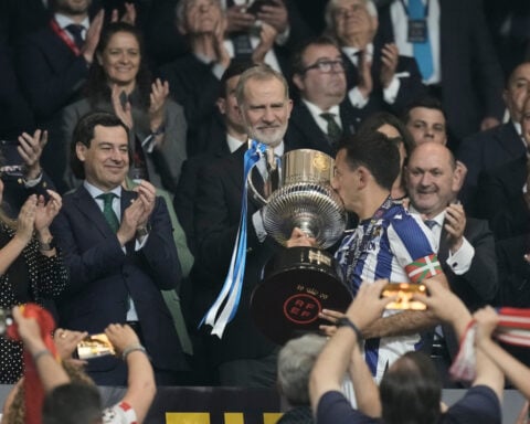 Sociedad beats Atletico on penalties to win Copa del Rey. American coach Matarazzo lifts 1st title