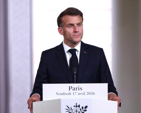 France and Greece to renew defence pact for another five years