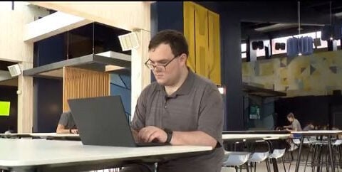 Hofstra student diagnosed with severe autism at age 2 graduating with honors: "Never thought I would get this far"