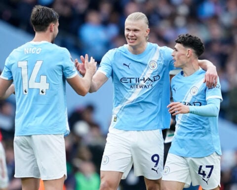 New favorite? Man City beats Arsenal 2-1 for huge swing in Premier League title race