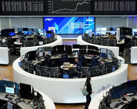 European shares slip as hopes for US-Iran peace fade