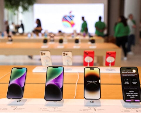 Apple withholds data in India antitrust case, watchdog sets final hearing