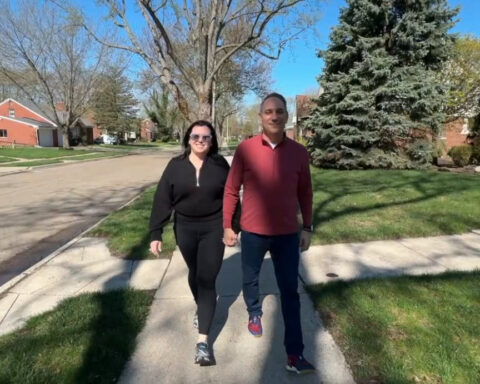 Woman donates kidney to her husband after a three-year wait