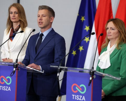 Hungary's Magyar renews call for president, top judges to resign
