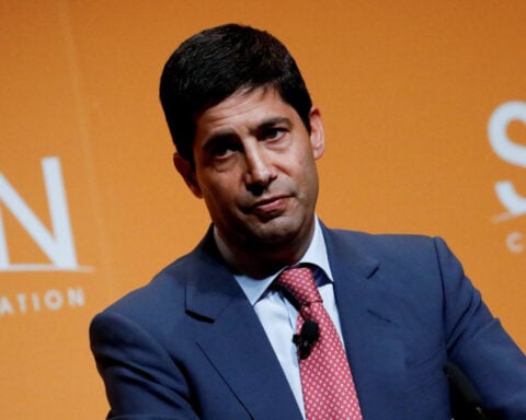 Fed chief nominee Warsh commits to central bank's independence, with limits