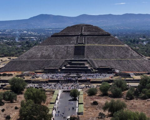 Canadian killed, six Americans among injured as gunman shoots tourists at Mexico’s Teotihuacan pyramids