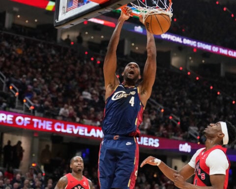 Mitchell scores 30, Harden adds 28 as Cavaliers beat Raptors 115-105 for 2-0 series lead