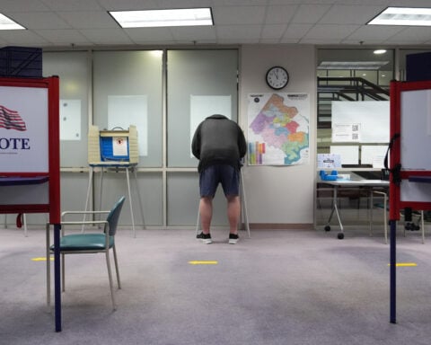 Virginia voters deciding on redistricting plan that could boost Democrats' seats in Congress