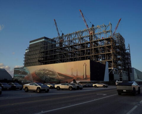 Musk and insiders to retain voting control of SpaceX after IPO, filing shows