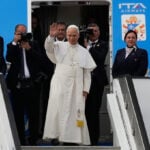 Pope Leo pays tribute to Pope Francis on the anniversary of his death