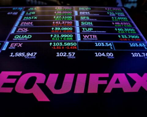 Equifax profit jumps on US mortgage strength, maintains revenue outlook