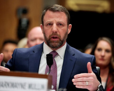 US warns it will run out of money to pay airport security workers in coming weeks